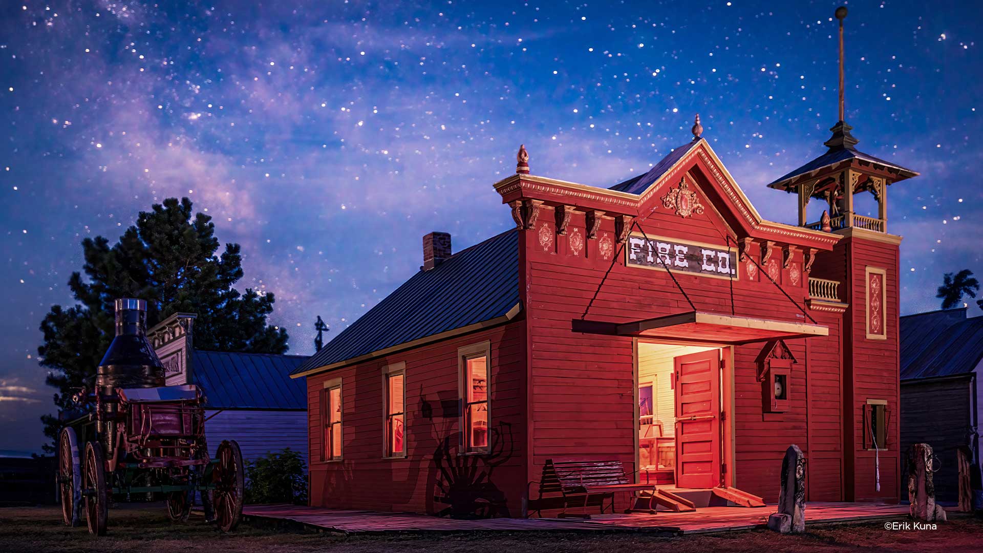 Nightscape Photography: Low-Level Light Painting